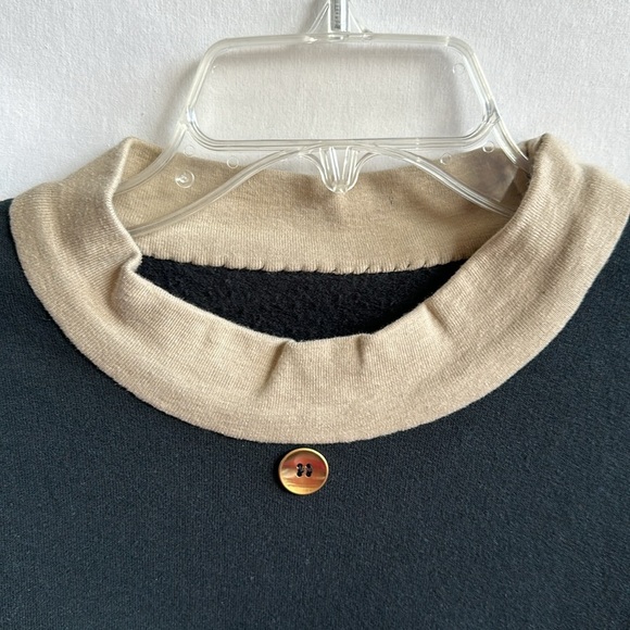 Customized black sweatshirt with added buttons, collar, and sleeve ends, size L - Picture 4 of 7